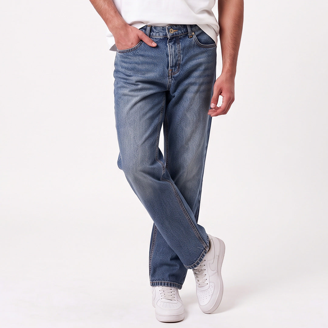RELAXED FIT JEANS الصورة الثانوية